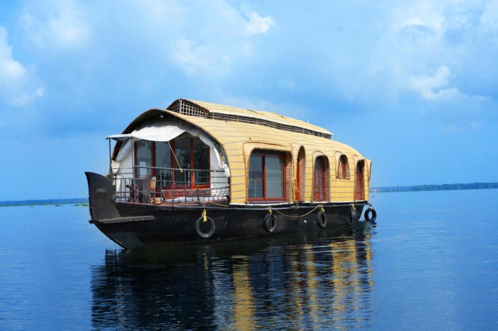 House boat