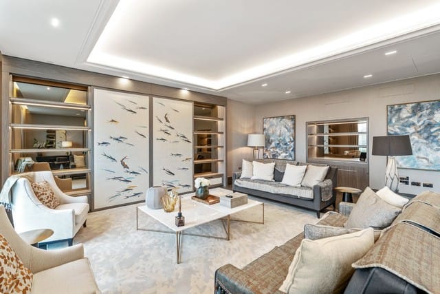 Luxury Penthouse in Mayfair with Iconic London