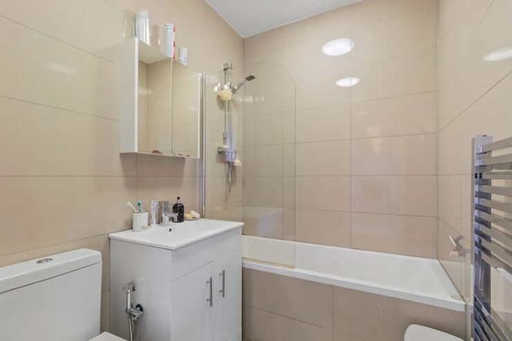 2 bed flat to rent Sloane Street, London SW1X