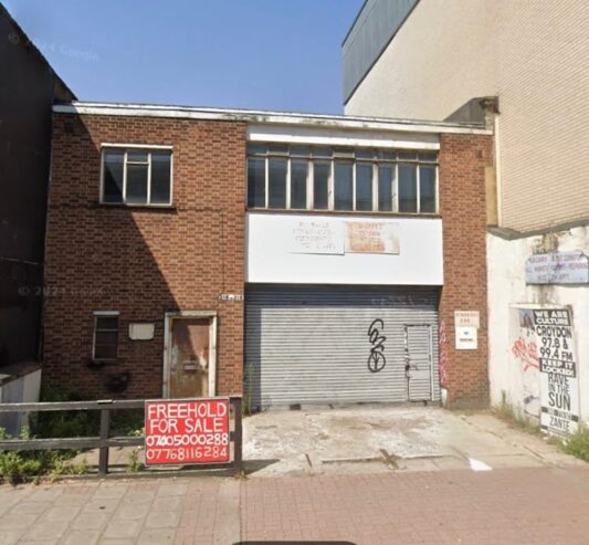 Riverside Land For Sale in Battersea on York Road
