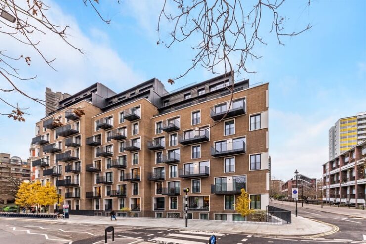 2 bedroom flat in The Denizen, Golden Lane, Barbican, London, EC1Y