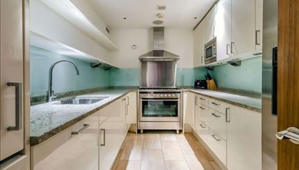 2 Bedroom Luxury Flat in Young Street, Kensington, W8