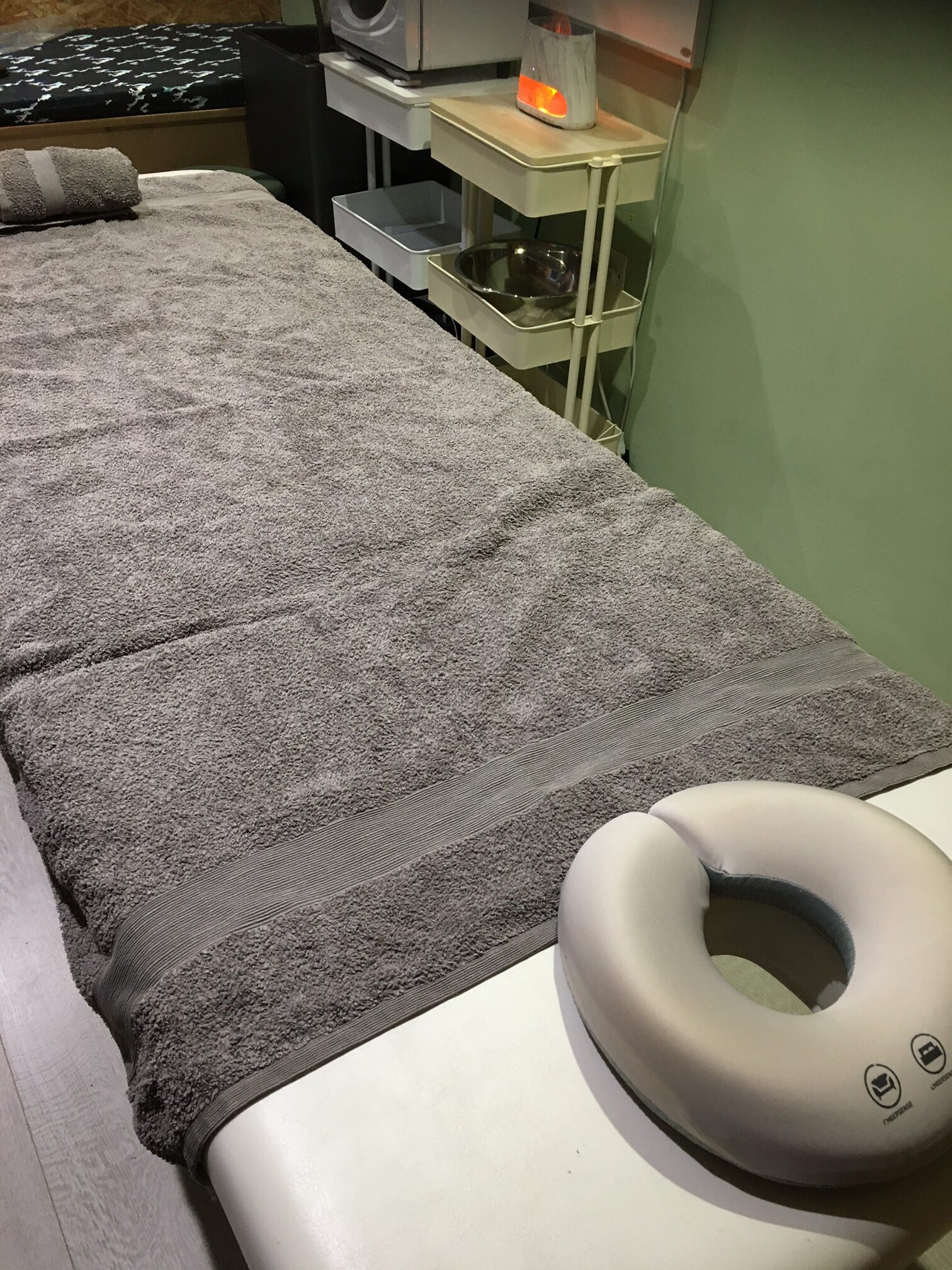 Experienced Oriental Male Massage Swedish Style